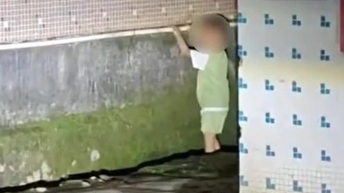 女童无人照顾夜宿路边 多部门介入热搜配图